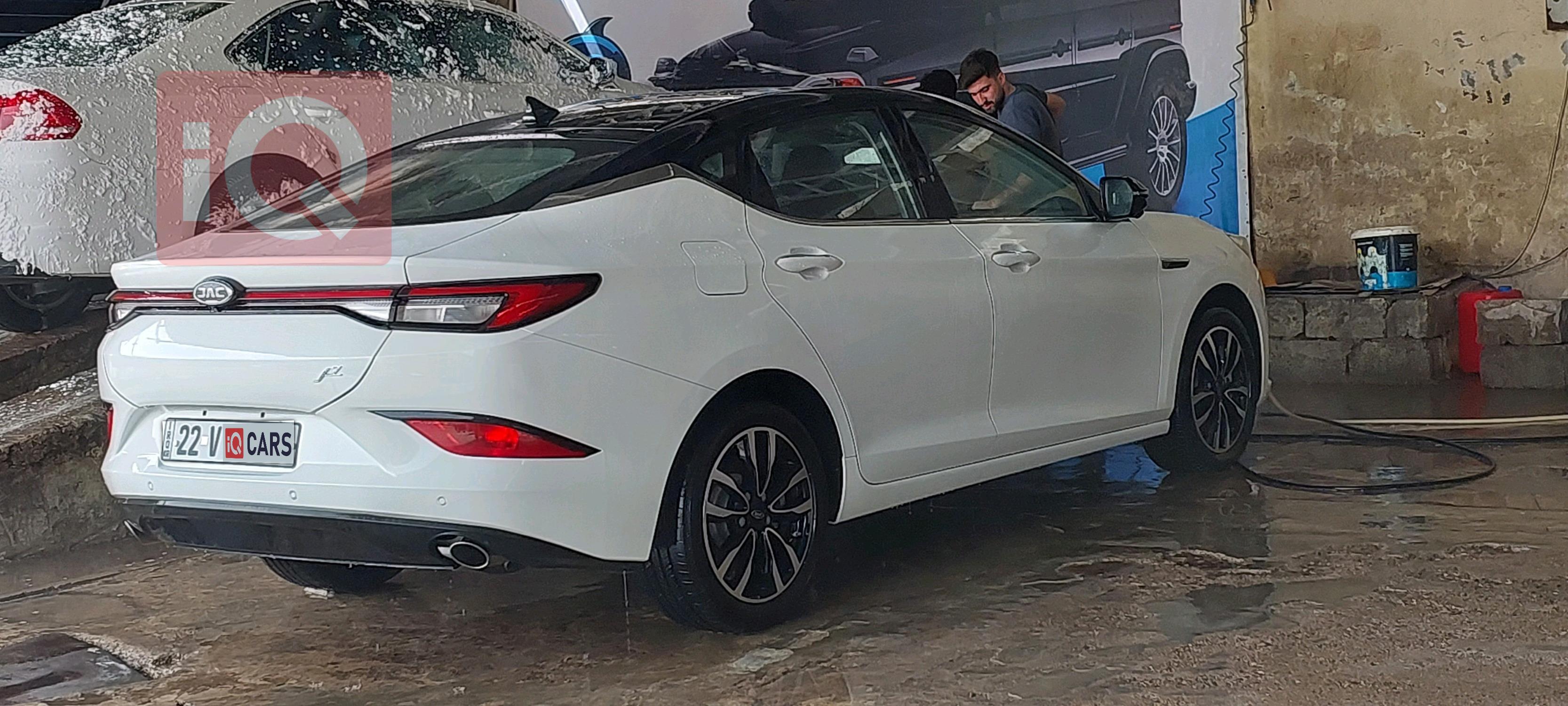 JAC J7